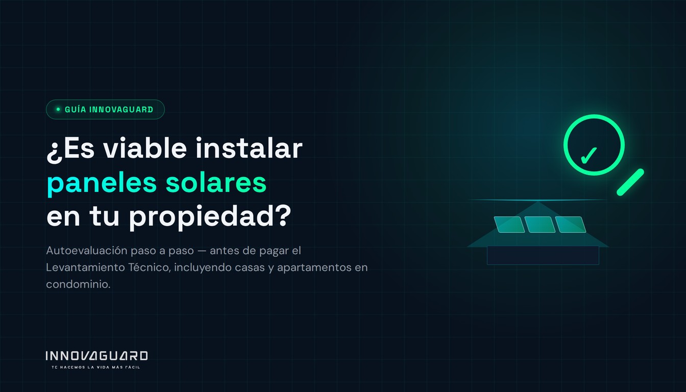 Icono de techo con paneles solares y lupa de inspección — guía de autoevaluación solar Innovaguard